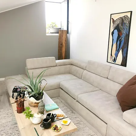 Whitehome