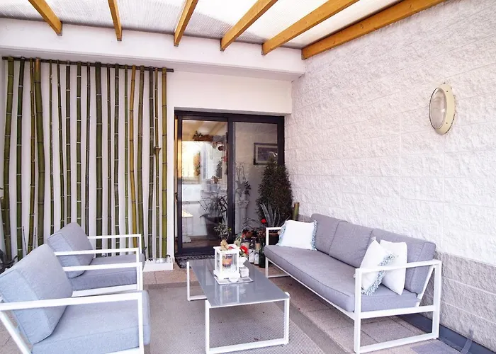 Pensión Whitehome 3*