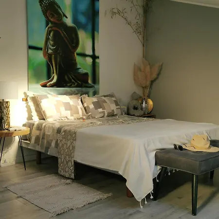 Whitehome 3*