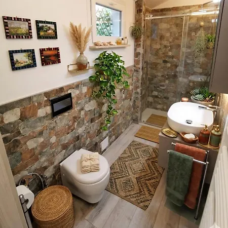 Whitehome 3*