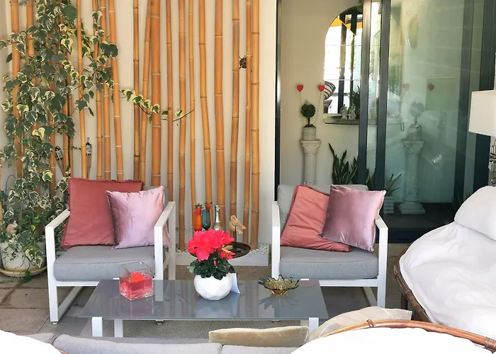 Whitehome Guest house